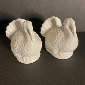 Ceramic Thanksgiving Turkey Salt and Pepper Shakers Off White